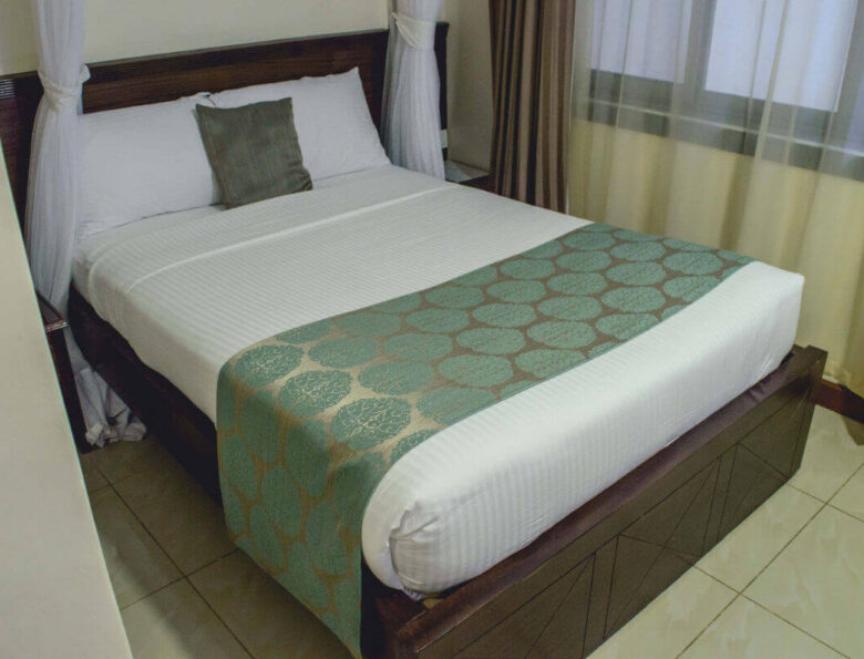 Deluxe Room in Pinecone Hotel